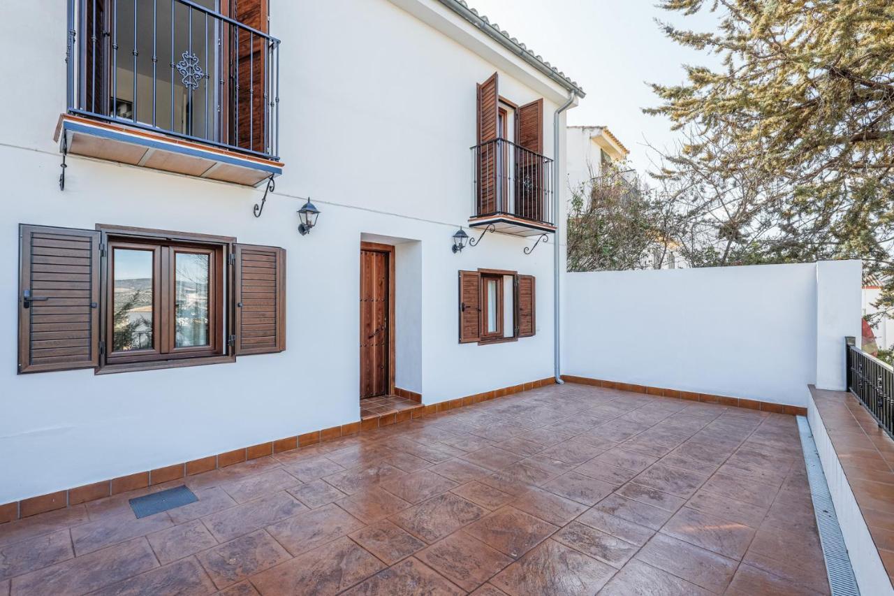 Fantastica Casa De 3 Bedroom Y 3 Banos - Casa De Relax- Montefrio Exterior photo